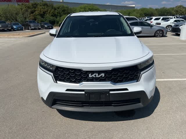 Thumbnail: 2023 Kia Sorento - 8
