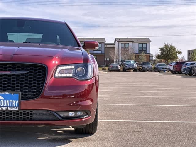 Thumbnail: 2023 Chrysler 300 - 11