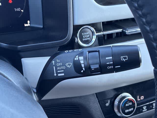 Thumbnail: 2025 Mitsubishi Outlander - 28