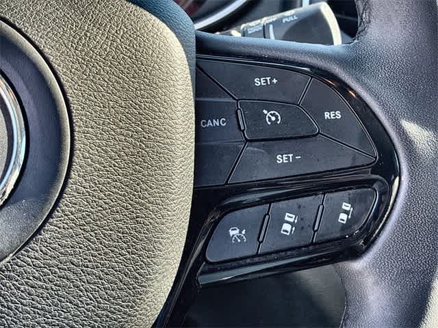 Thumbnail: 2023 Jeep Cherokee - 25