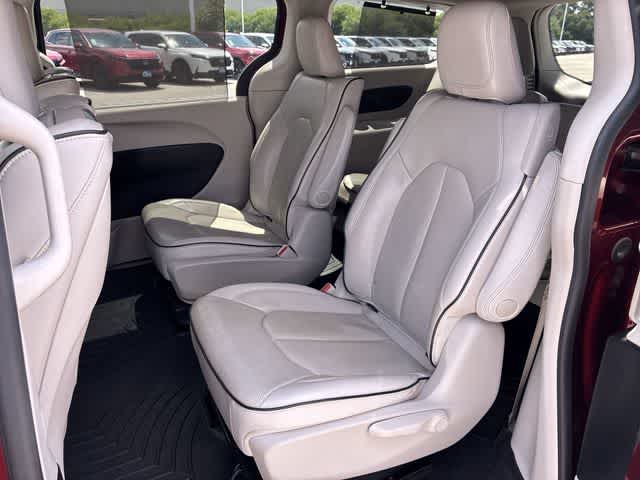 Thumbnail: 2020 Chrysler Pacifica - 20