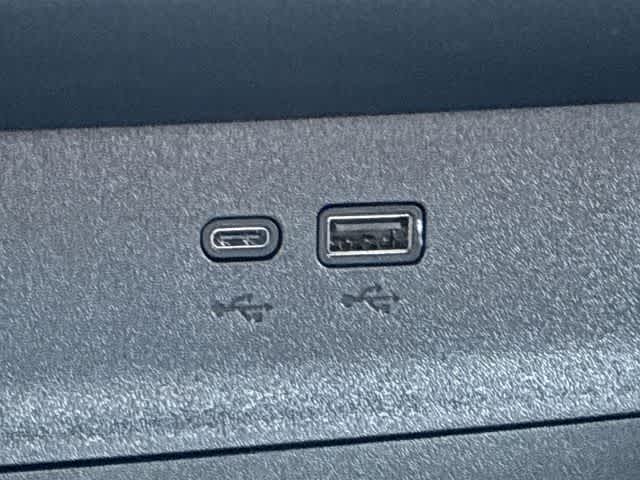 Thumbnail: 2026 Chevrolet Equinox - 32