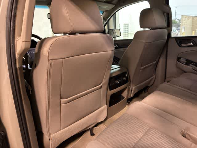 Thumbnail: 2017 GMC Yukon - 19