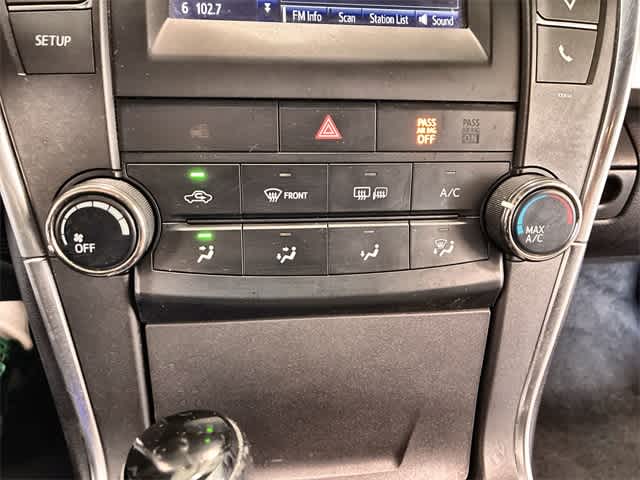 Thumbnail: 2016 Toyota Camry - 38