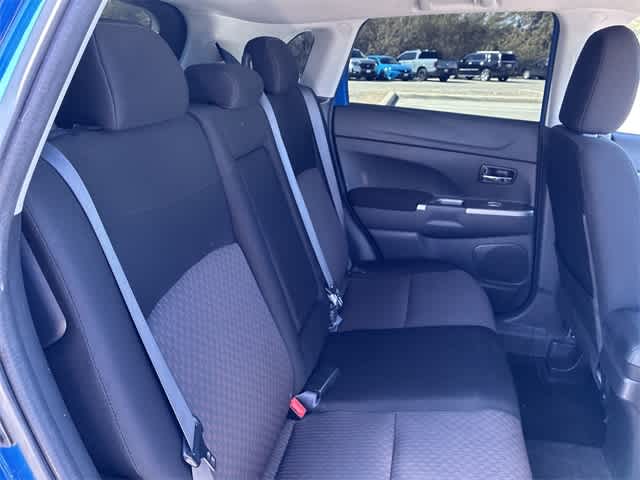 Thumbnail: 2019 Mitsubishi Outlander Sport - 21