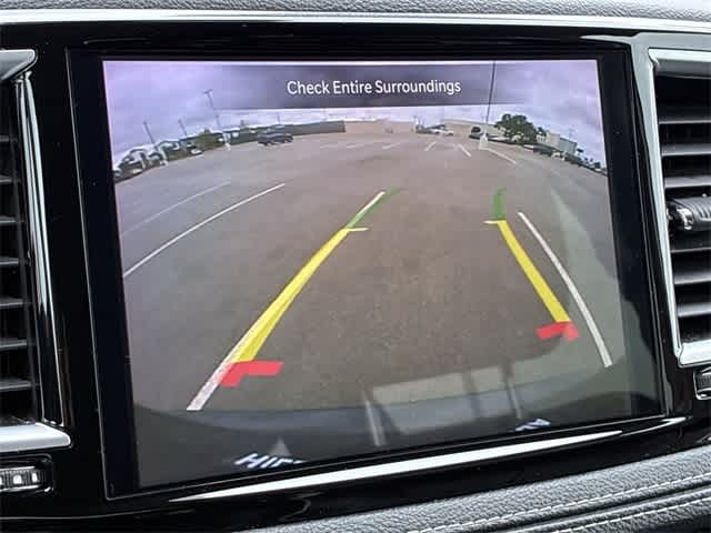 Thumbnail: 2023 Chrysler Pacifica - 32