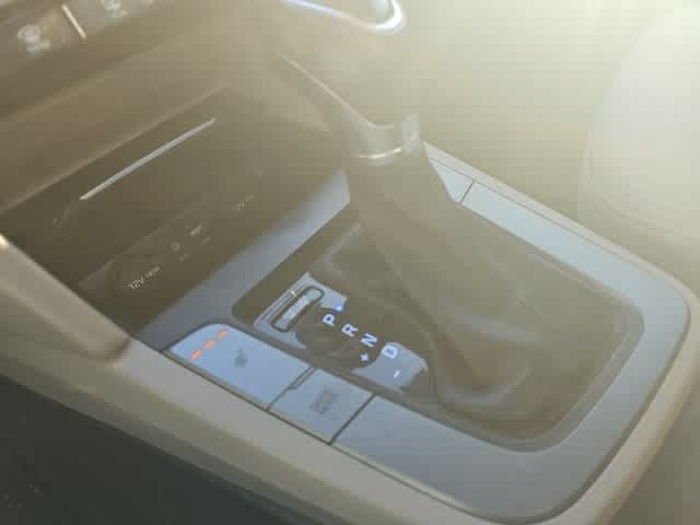 Thumbnail: 2017 Hyundai Elantra - 17