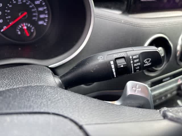 Thumbnail: 2022 Kia Stinger - 14