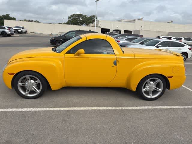 Thumbnail: 2003 Chevrolet SSR - 2