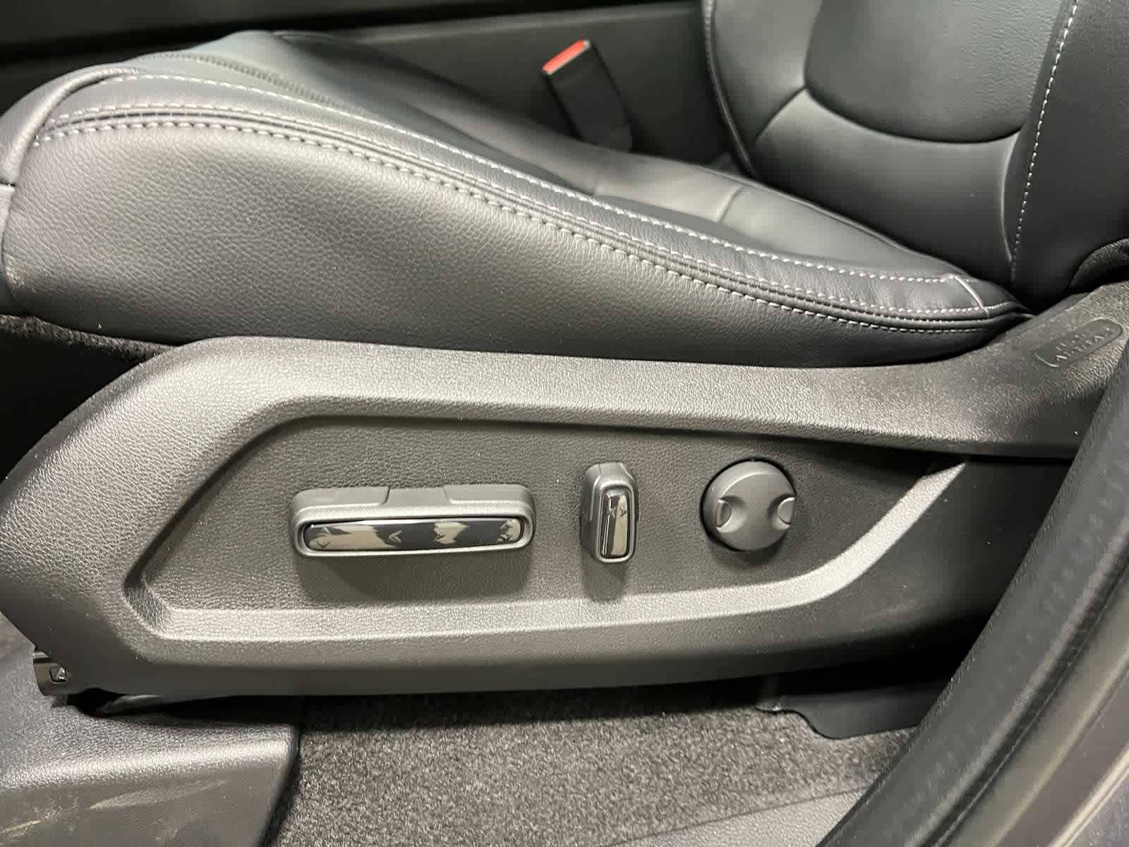 Thumbnail: 2025 Honda Pilot - 13