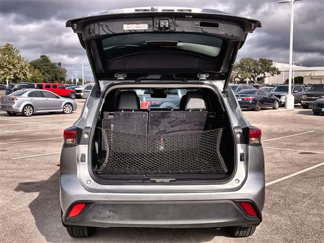 Thumbnail: 2023 Toyota Highlander - 37