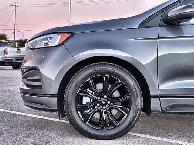 Thumbnail: 2022 Ford Edge - 14
