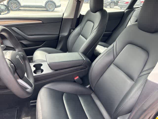 Thumbnail: 2022 Tesla Model 3 - 11