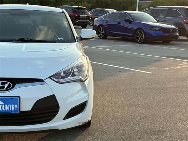 Thumbnail: 2016 Hyundai Veloster - 11