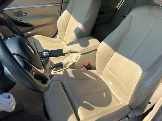 Thumbnail: 2016 BMW 3 Series - 21
