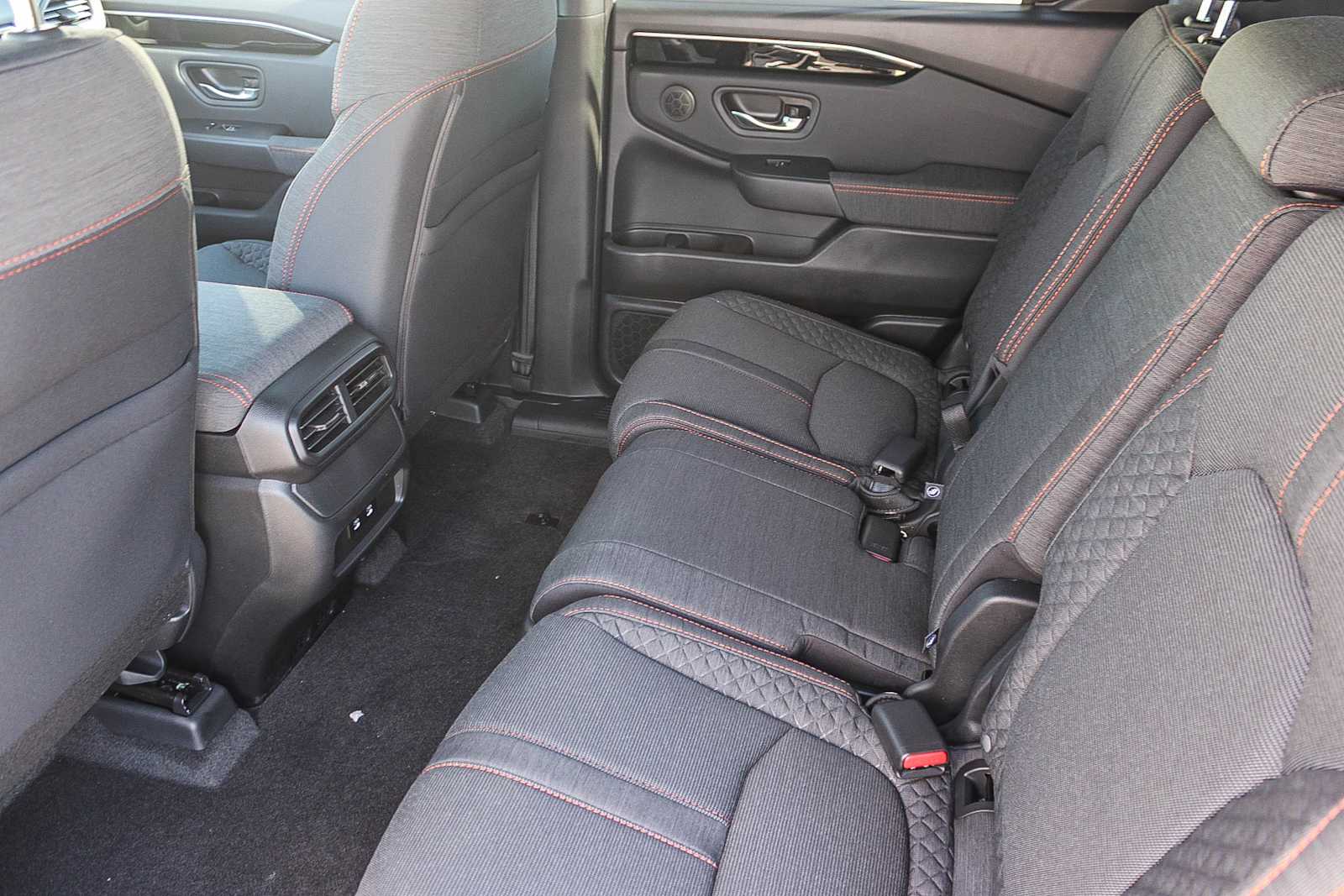 Thumbnail: 2026 Honda Pilot - 19