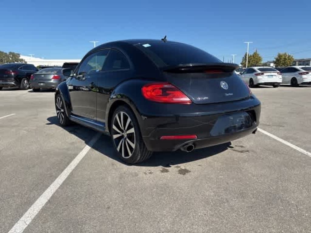 Used 2012 Volkswagen Beetle 2.0T Turbo w/Sunroof/Sound/PZEV Hatchback