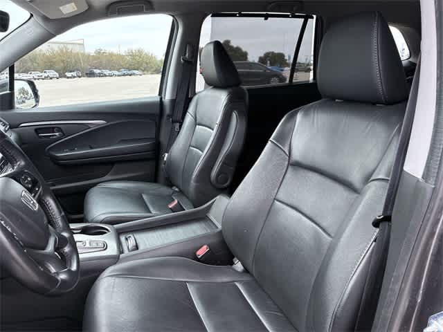 Thumbnail: 2022 Honda Pilot - 25