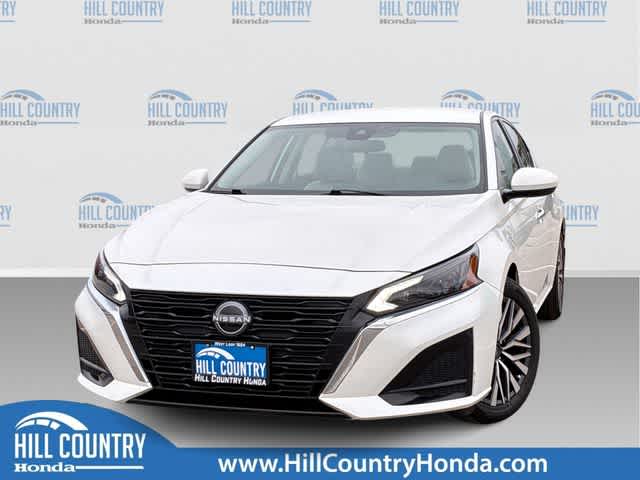 Thumbnail: 2023 Nissan Altima - 1