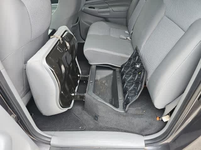 Thumbnail: 2012 Toyota Tacoma - 18