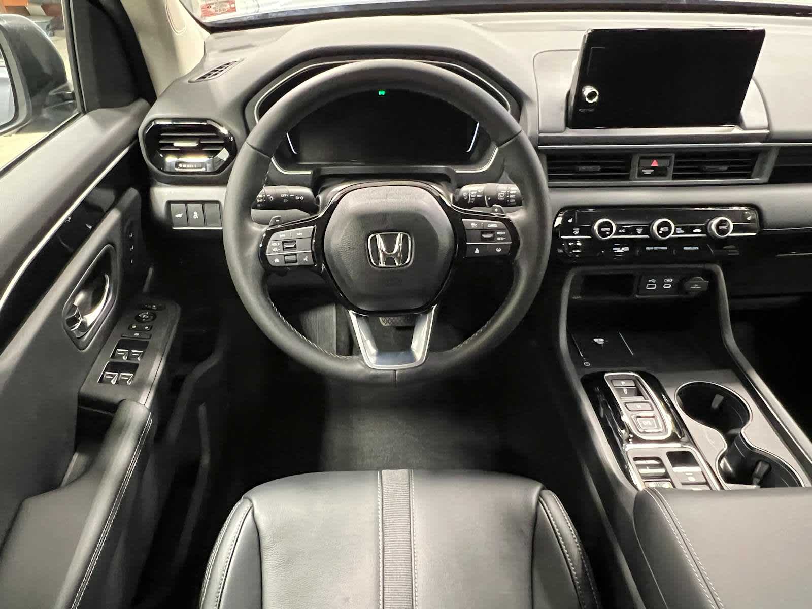 Thumbnail: 2025 Honda Pilot - 16