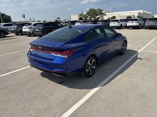Thumbnail: 2023 Hyundai Elantra - 4