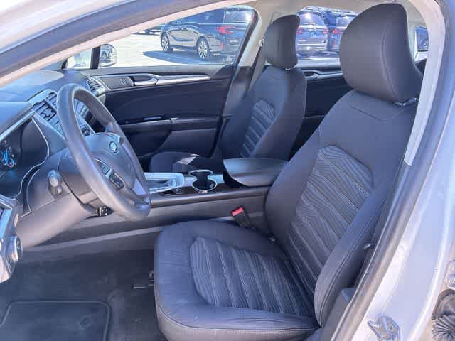 Thumbnail: 2016 Ford Fusion - 17