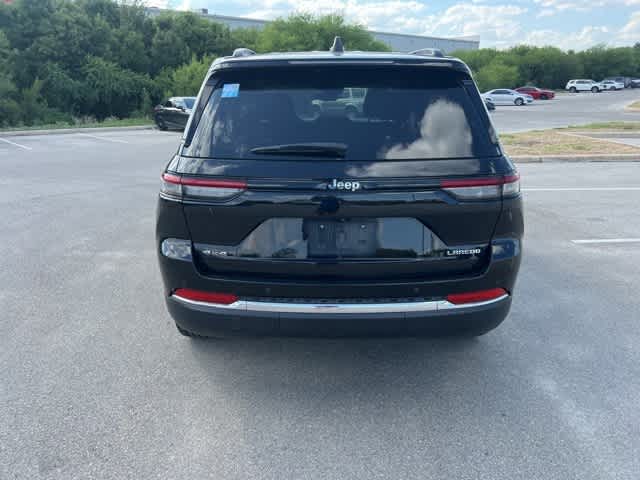 2023 Jeep Grand Cherokee Laredo photo 3