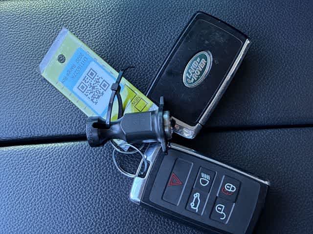 Thumbnail: 2020 Land Rover Range Rover Evoque - 36