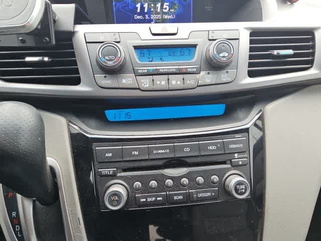 Thumbnail: 2013 Honda Odyssey - 17