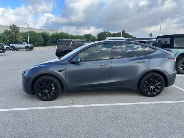 Used 2023 Tesla Model Y Long Range with VIN 7SAYGAEE8PF613605 for sale in San Antonio, TX