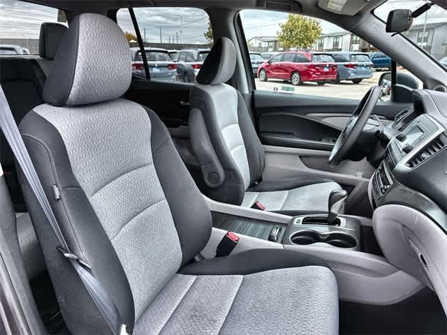 Thumbnail: 2017 Honda Ridgeline - 22