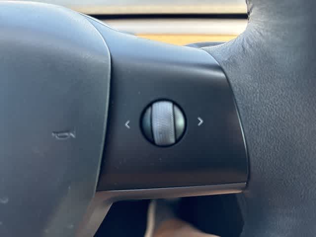 Thumbnail: 2022 Tesla Model Y - 12