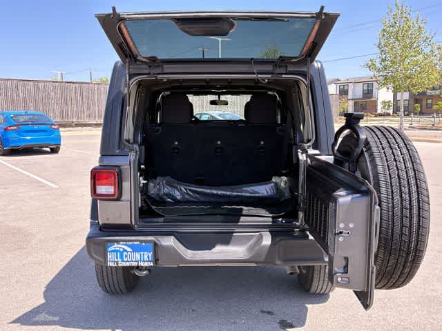 Thumbnail: 2022 Jeep Wrangler - 37