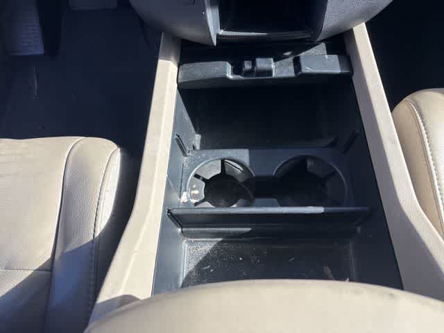 Thumbnail: 2012 Honda Pilot - 17