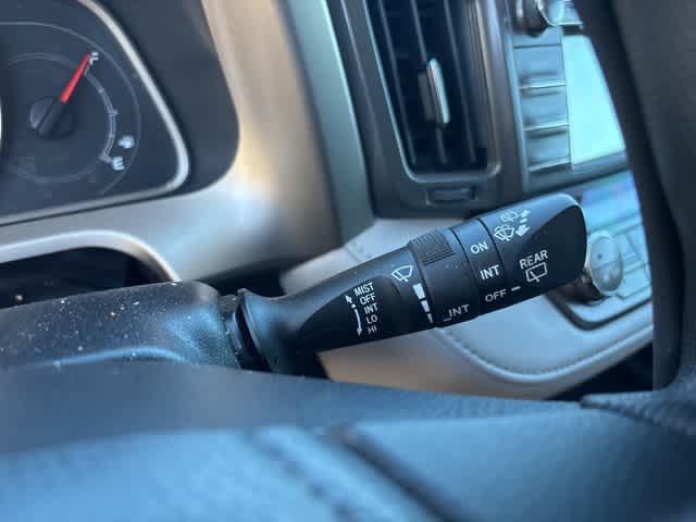 Thumbnail: 2013 Toyota RAV4 - 14