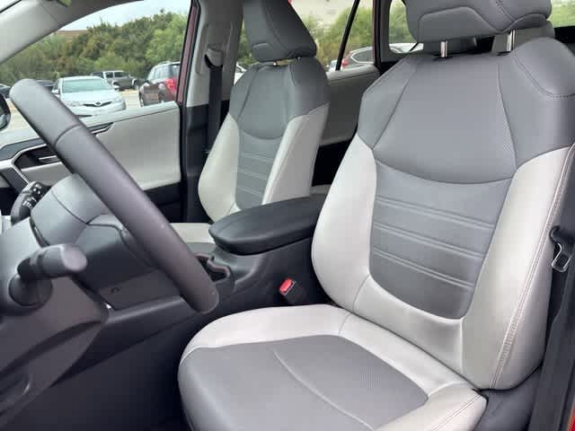 Thumbnail: 2024 Toyota RAV4 - 21