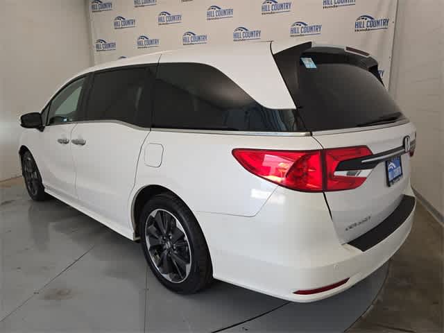2024 Honda Odyssey Elite photo 3