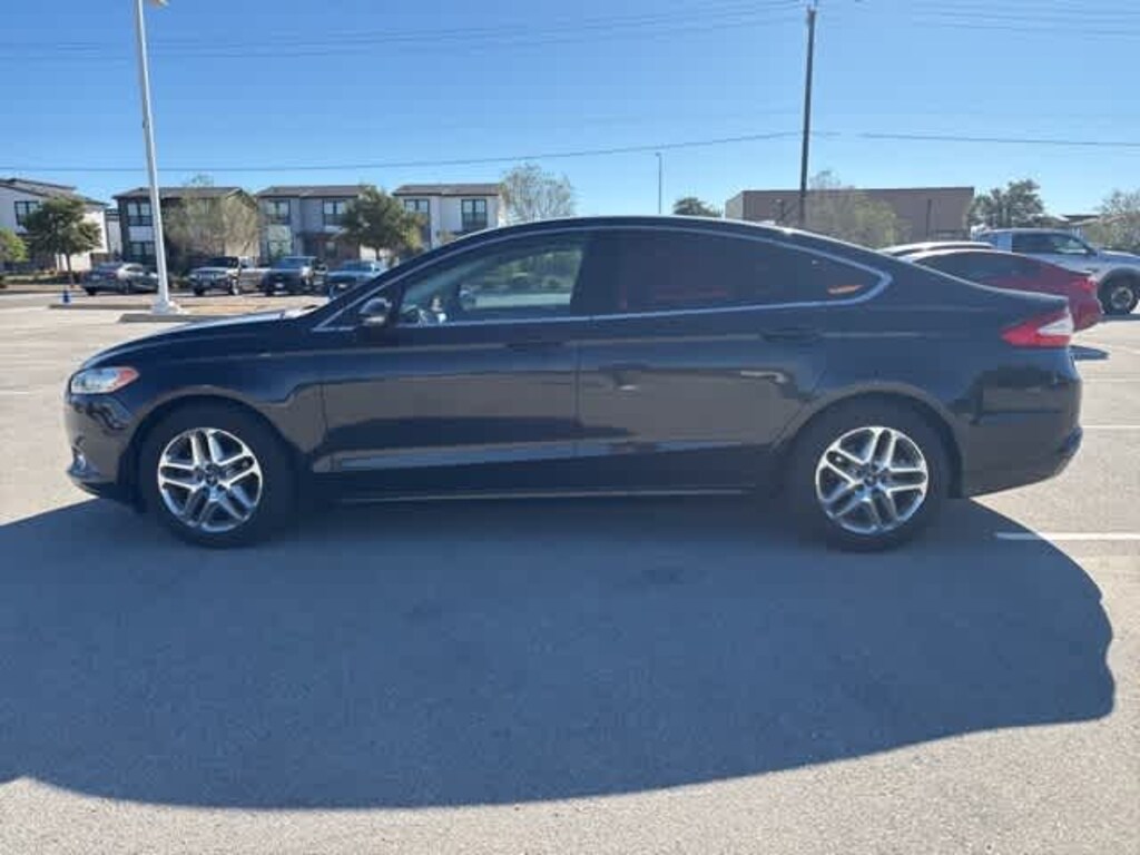 Used 2013 Ford Fusion SE Sedan