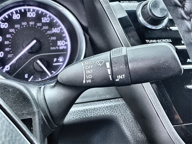 Thumbnail: 2020 Toyota Camry - 26