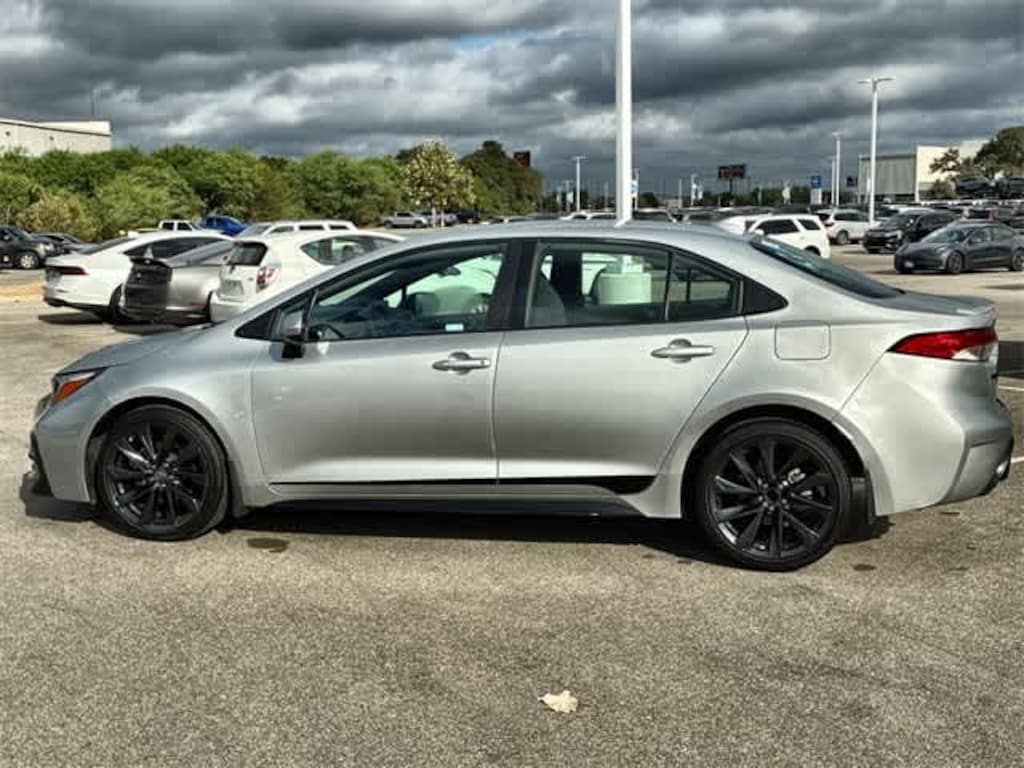 Used 2023 Toyota Corolla SE Sedan