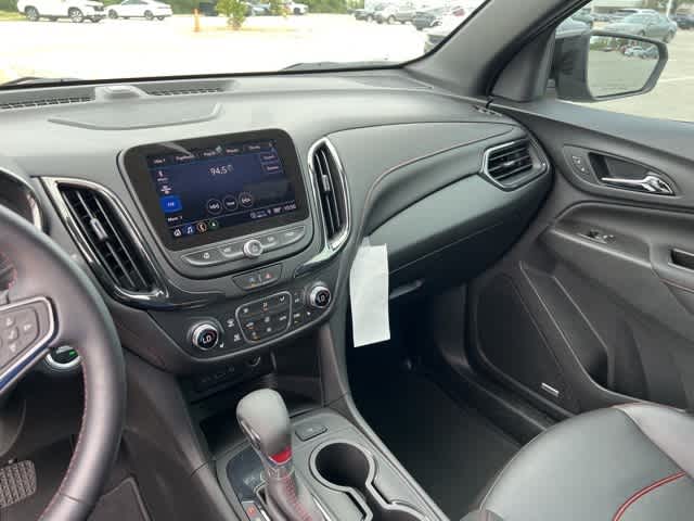 Thumbnail: 2022 Chevrolet Equinox - 18