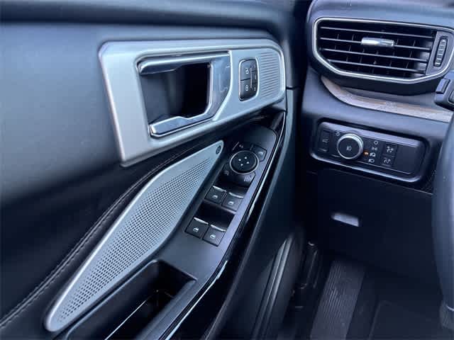 Thumbnail: 2022 Ford Explorer - 41