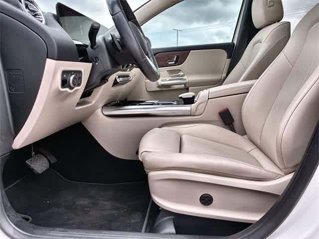 Thumbnail: 2023 Mercedes-Benz GLA - 18