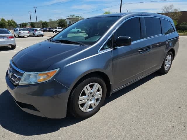 2012 Honda Odyssey LX photo 2