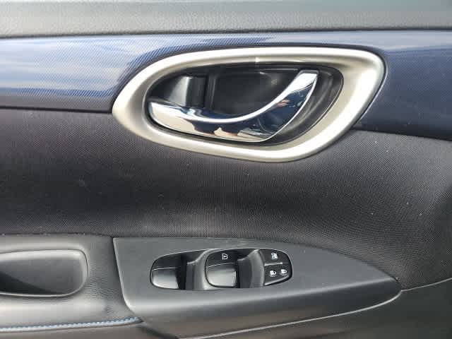 Thumbnail: 2017 Nissan Sentra - 10