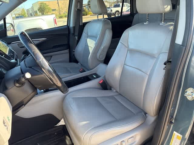 Thumbnail: 2019 Honda Pilot - 20