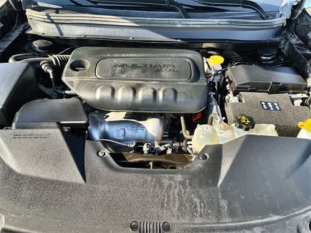 Thumbnail: 2023 Jeep Cherokee - 15