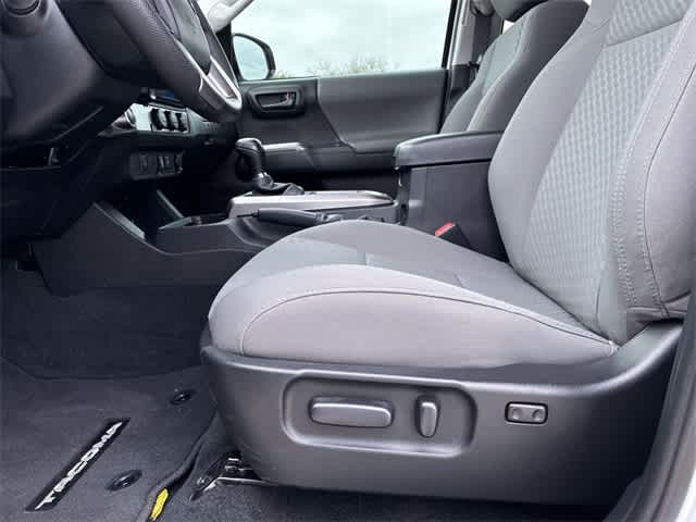 Thumbnail: 2023 Toyota Tacoma - 18