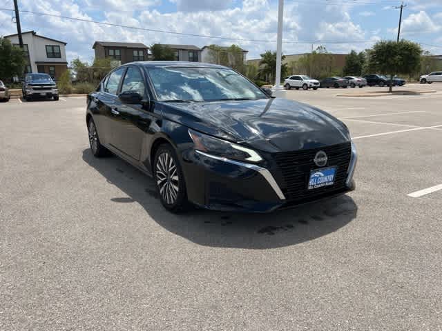 Thumbnail: 2023 Nissan Altima - 7